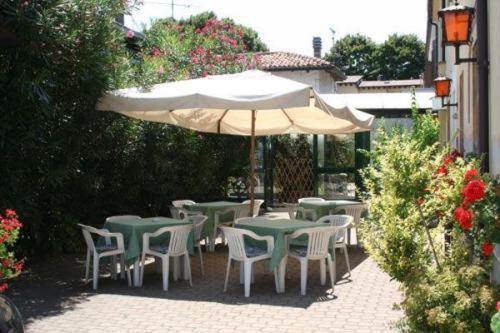 Hotel Il Granaio Porto Mantovano Bagian luar foto