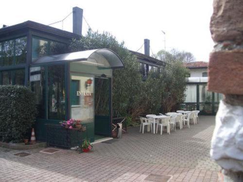 Hotel Il Granaio Porto Mantovano Bagian luar foto